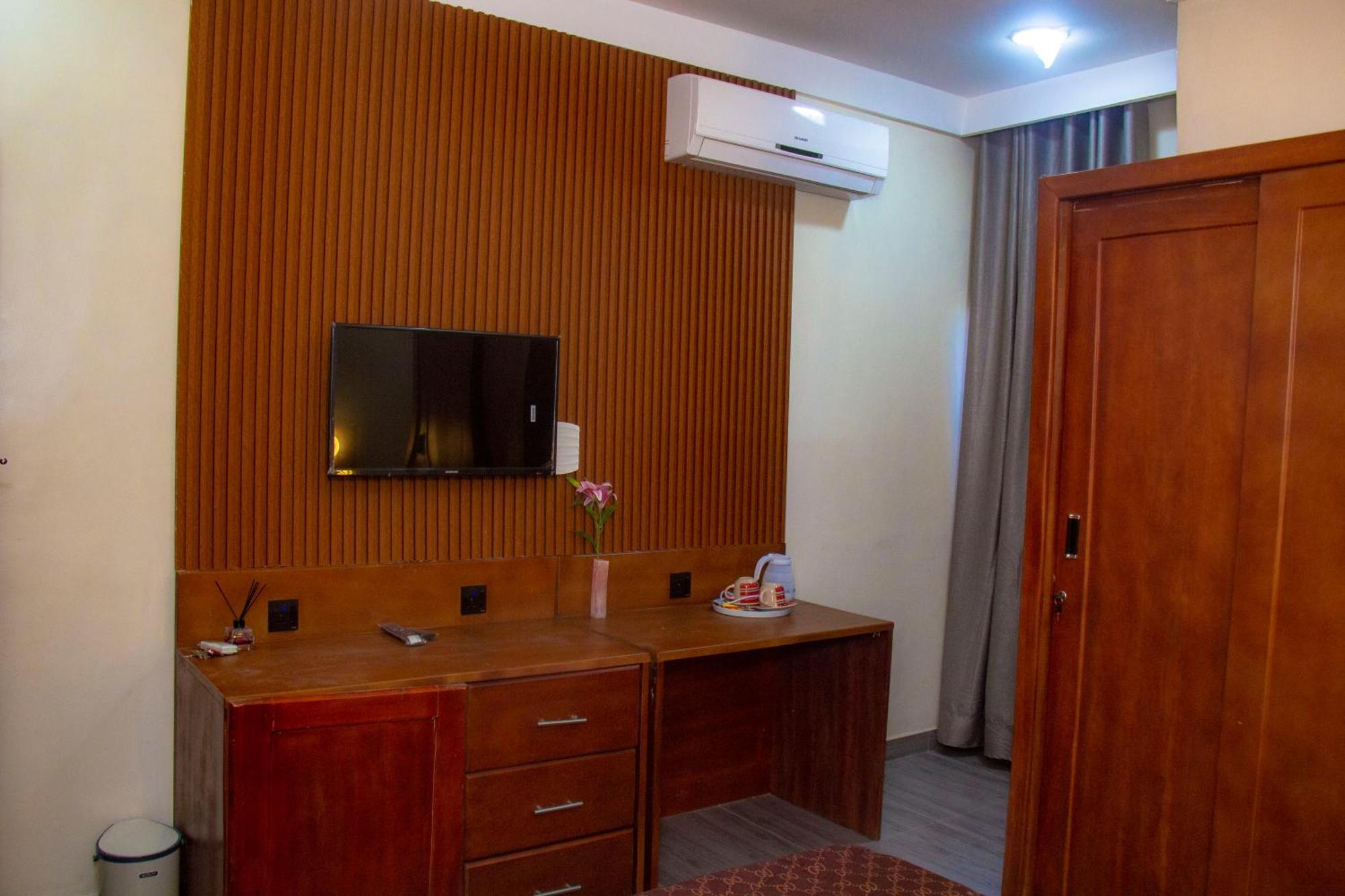 Hotel L'Apero Cotonou Exteriér fotografie